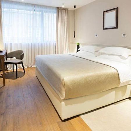 Eden Suites & Apartments ซารานเดอ ภายนอก รูปภาพ