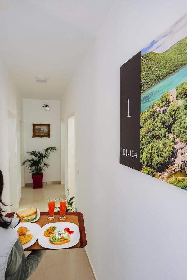 Eden Suites & Apartments ซารานเดอ ภายนอก รูปภาพ