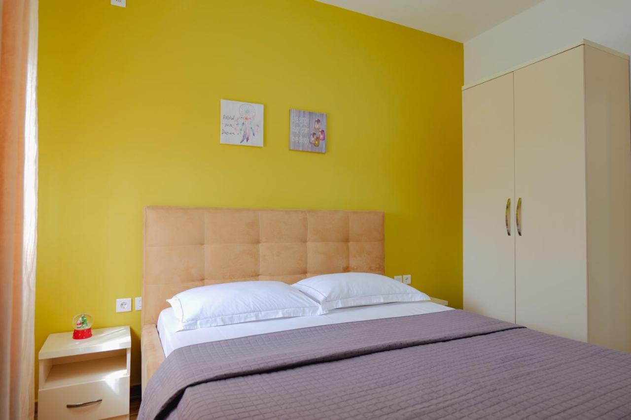 Eden Suites & Apartments ซารานเดอ ภายนอก รูปภาพ