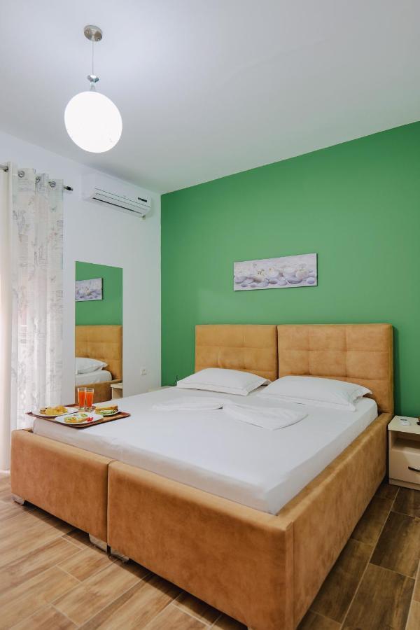 Eden Suites & Apartments ซารานเดอ ภายนอก รูปภาพ