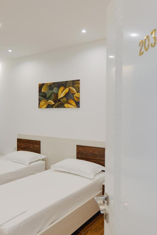 Eden Suites & Apartments ซารานเดอ ภายนอก รูปภาพ