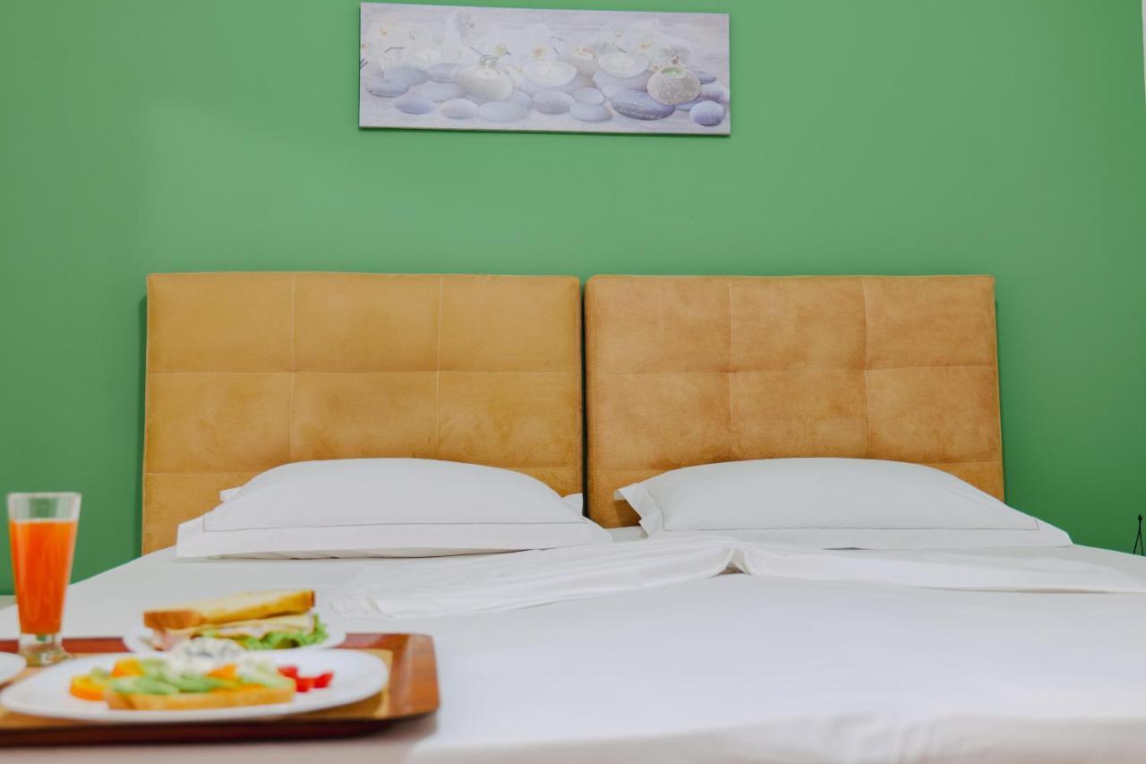 Eden Suites & Apartments ซารานเดอ ภายนอก รูปภาพ