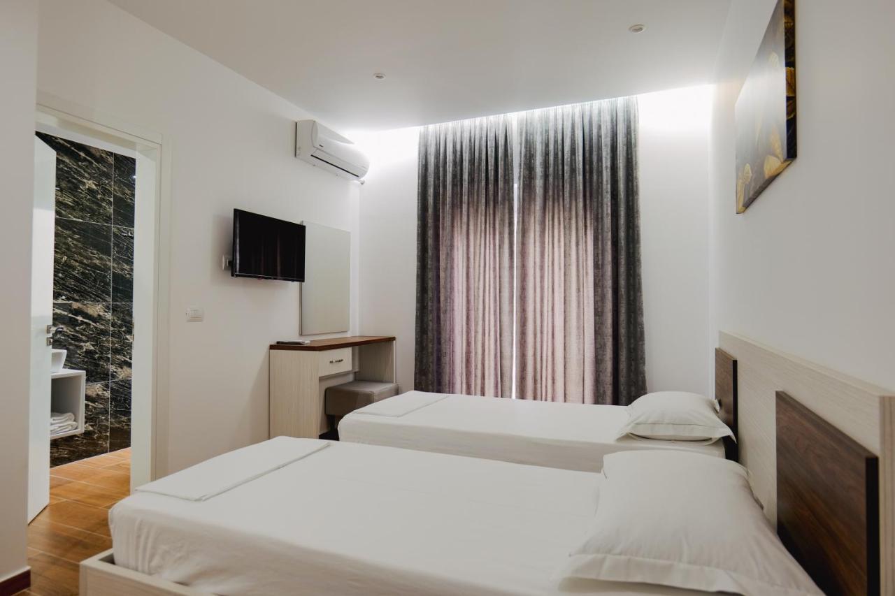 Eden Suites & Apartments ซารานเดอ ภายนอก รูปภาพ