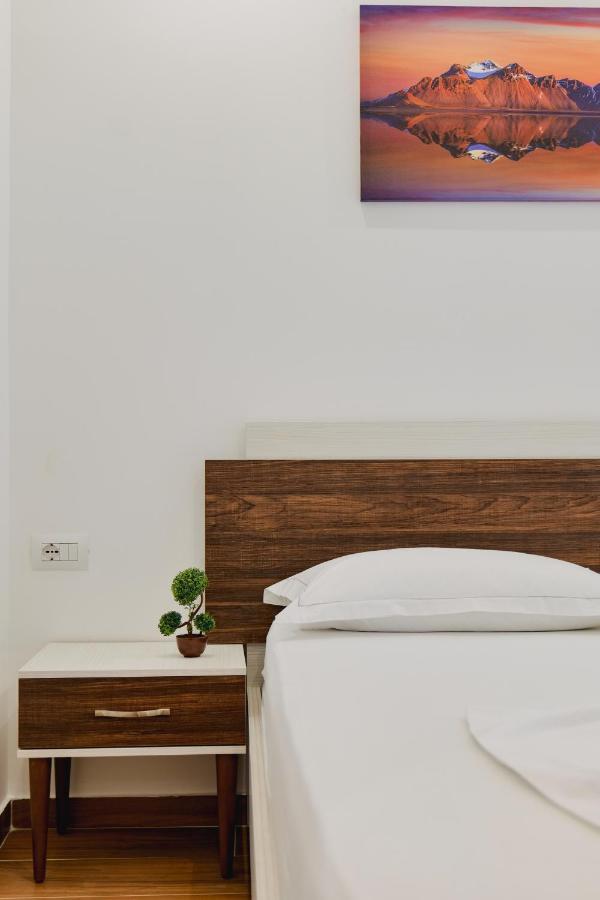 Eden Suites & Apartments ซารานเดอ ภายนอก รูปภาพ