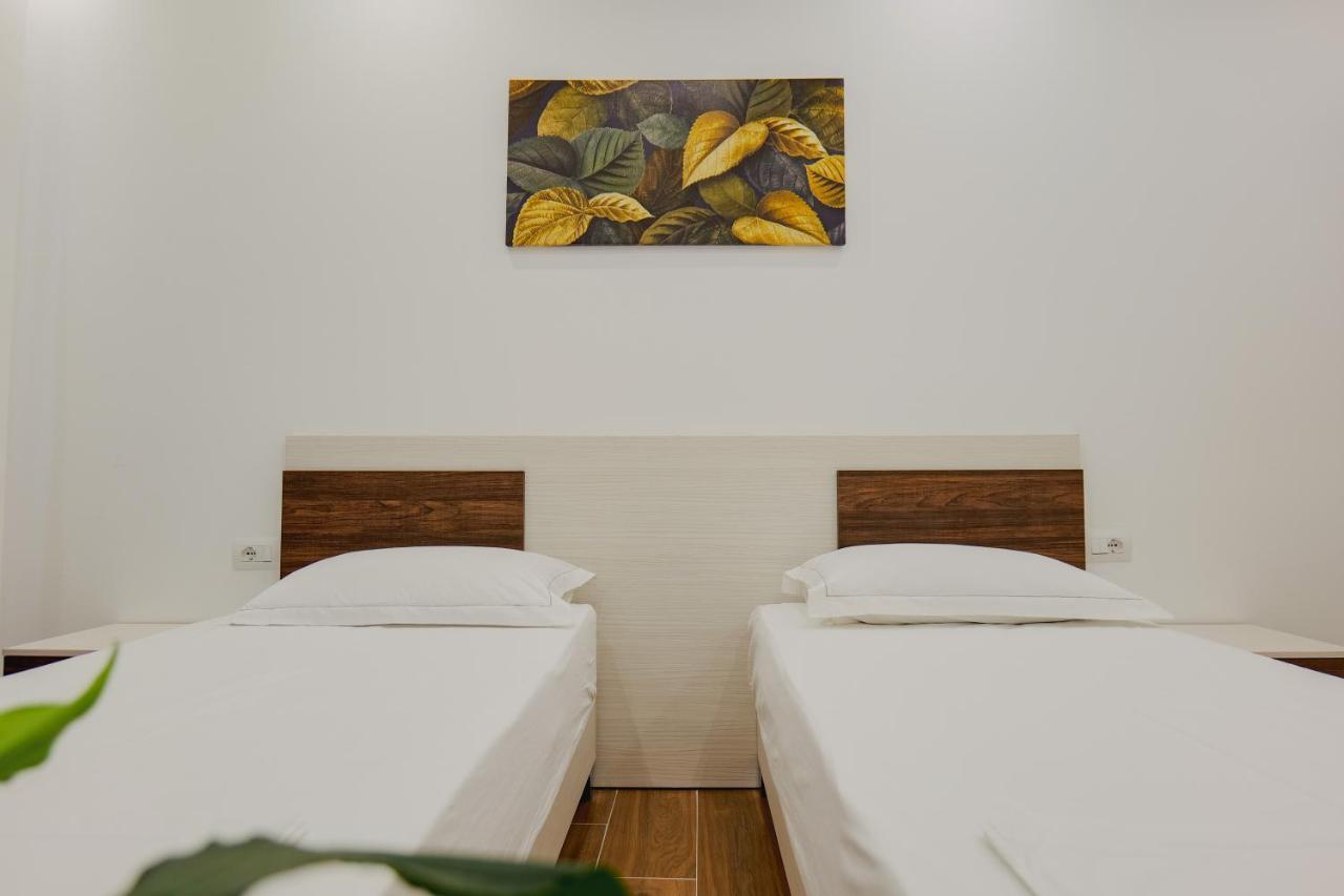 Eden Suites & Apartments ซารานเดอ ภายนอก รูปภาพ